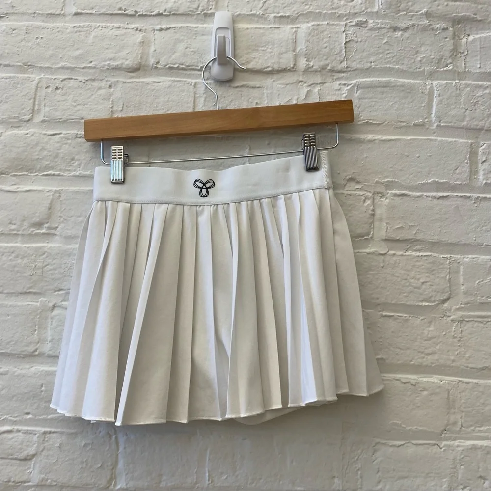 Aritzia || TNA Pleated Tennis Skort Skirt Built in Shorts White XS_2